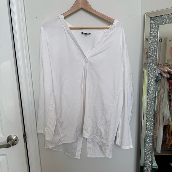 Theory White V-Neck Tunic Blouse – Minimalist Draped Fit M cotton - Picture 2 of 8
